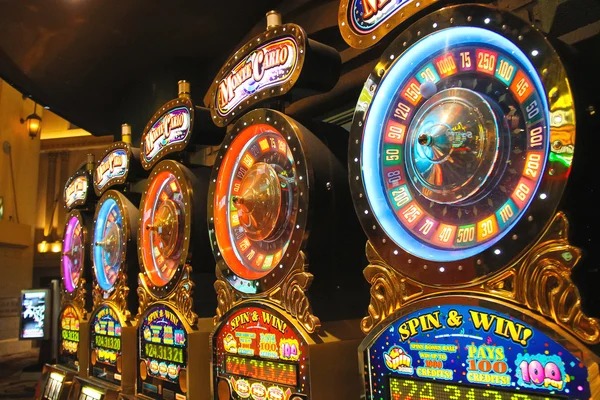 Bigger Bass Bonanza slot game interface on megabet99 mobile